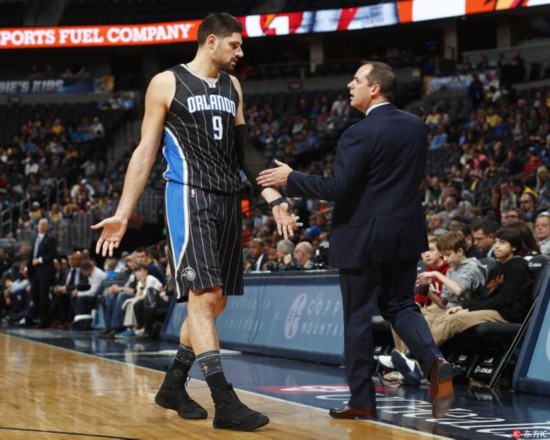 对罗慕洛而 对罗慕洛而