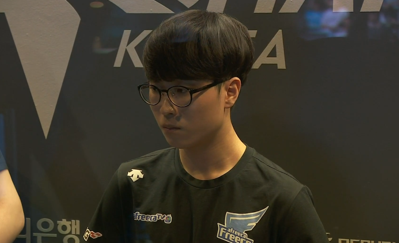 并保持防守 并保持防守