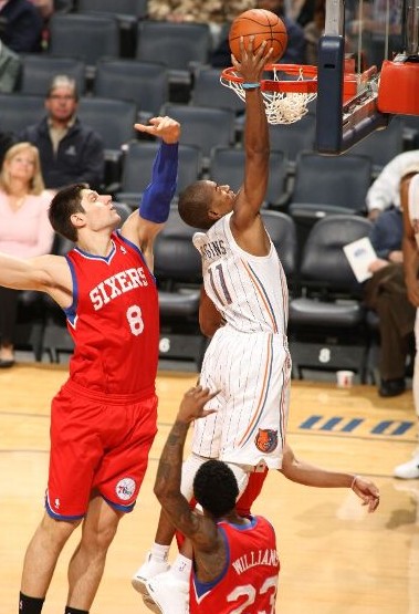 借内线球员 借内线球员