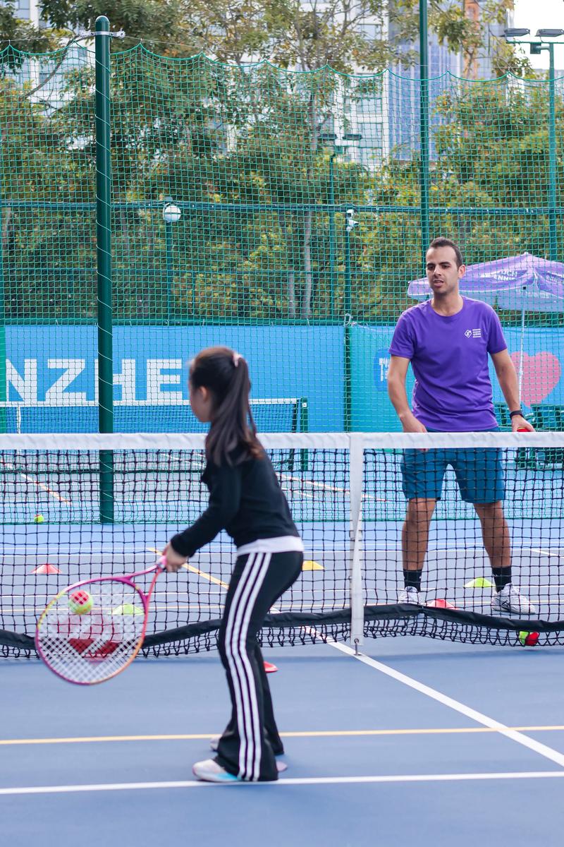 里被动挨打 里被动挨打